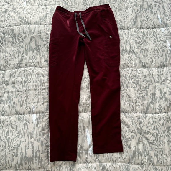 Figs Maroon Scrub Set - Picture 2 of 2